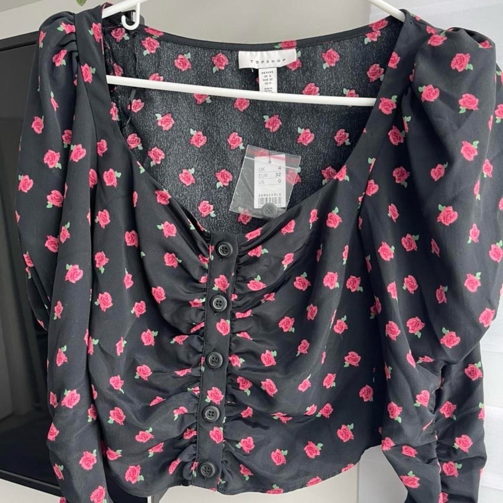 4/$20 🧡Floral puff shoulder style blouse~
Size: US 0/ UK 4/ EUR 32 - Picture 4 of 4